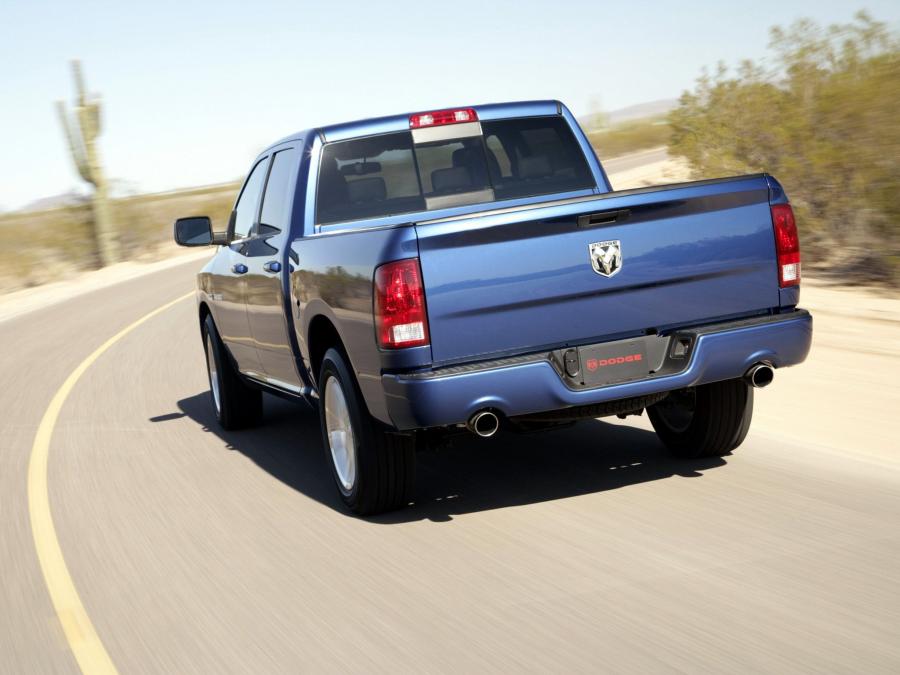  Dodge Ram 1500 Sport Crew Cab 2008 года  (фото 3 из 11)